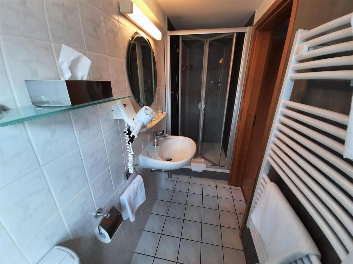 Landhotel Gemeindeschaenke Wanfried エクステリア 写真